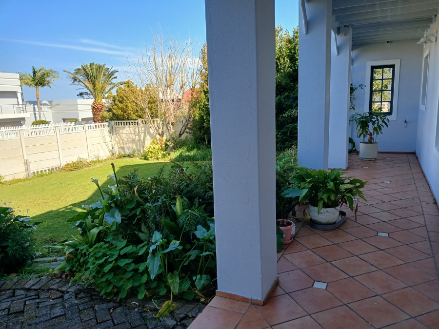 3 Bedroom Property for Sale in Heuningkloof Western Cape